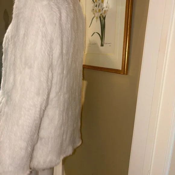 Chic White Rabbit Fur Jacket - Picture 2 of 4